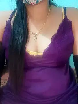 Saanvi_kannadagirl from StripChat is Freechat