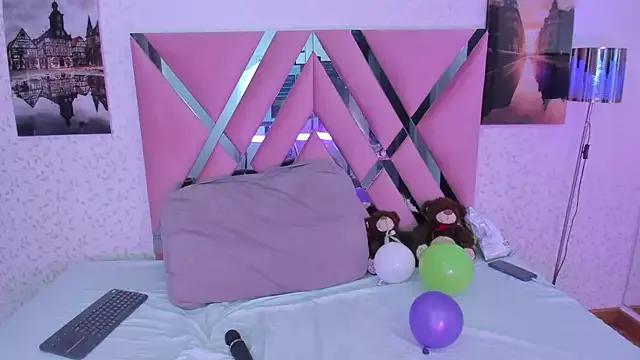 Sabrina_Andrew from StripChat is Freechat