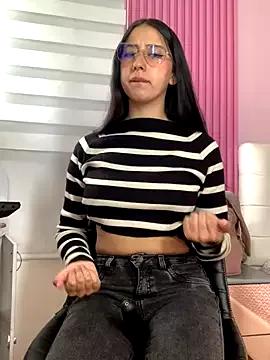 Sabrina_euphoria from StripChat is Freechat