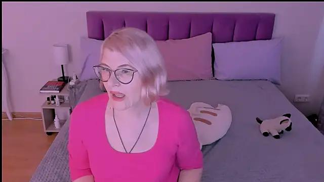 Check-out our cam rooms range and converse on a personal level with our delicious livecams streamers, showing off their spicy curves and toys.