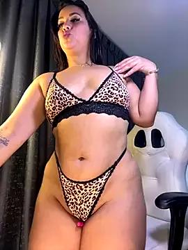 SalomeMartinesss from StripChat is Freechat