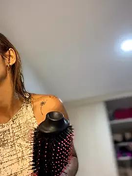 Samantha_bigboobs from StripChat