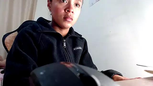 Samary_thomas from StripChat is Freechat