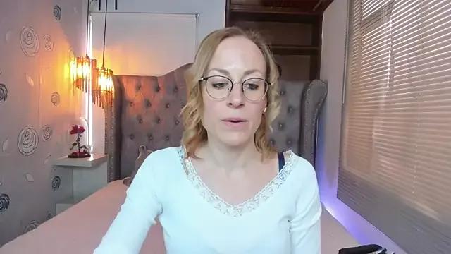 SammySanders from StripChat is Freechat