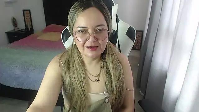 Check-out our cam rooms range and converse on a personal level with our delicious livecams streamers, showing off their spicy curves and toys.