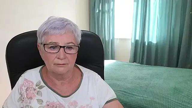 Sandra_Snowflake from StripChat is Freechat