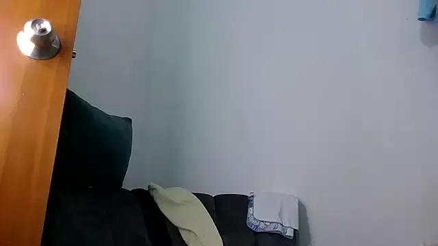 Sandy-13 from StripChat is Freechat