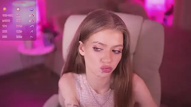SandyLayy from StripChat is Freechat