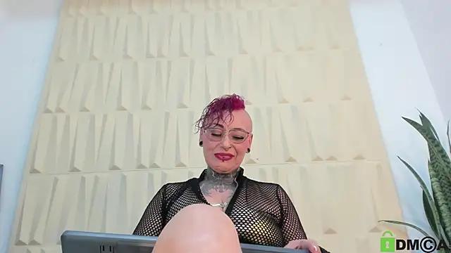 Check-out our cam rooms range and converse on a personal level with our delicious livecams streamers, showing off their spicy curves and toys.