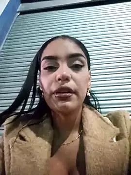 Sara-77 from StripChat is Freechat
