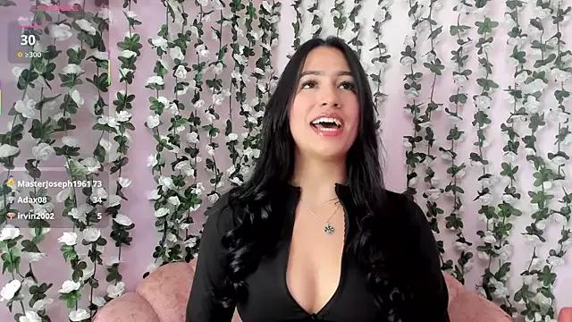 Sara_Kurt from StripChat is Freechat