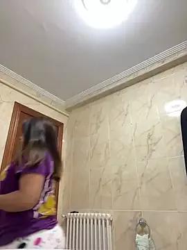 sara_loveyou01 from StripChat is Freechat