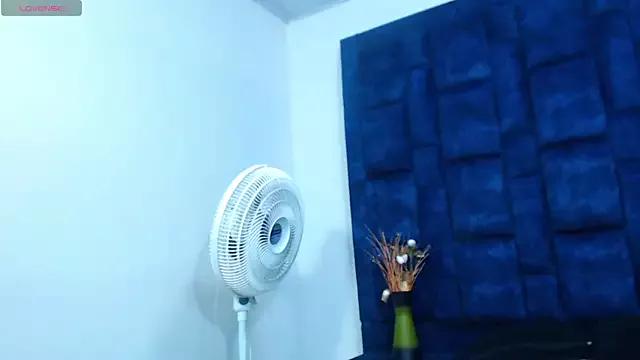 Sara_Sex77 from StripChat is Freechat