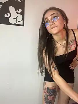 Sara_Sophia20 from StripChat is Freechat