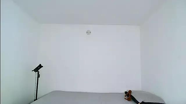 SARA_TS_FOX from StripChat is Freechat