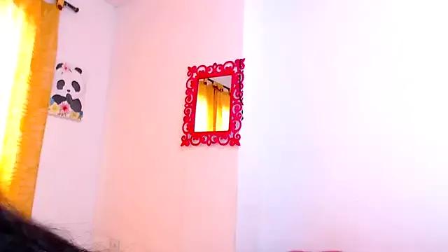 SaraBlosson from StripChat is Freechat