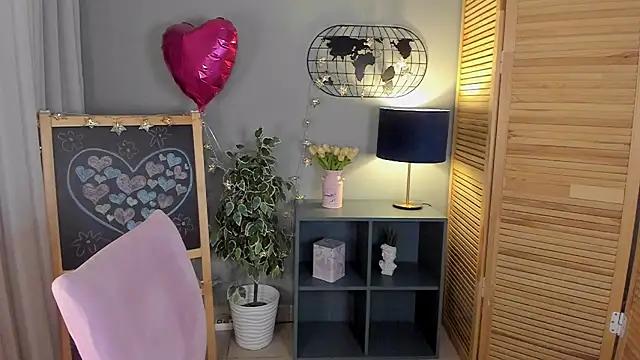 Check-out our cam rooms range and converse on a personal level with our delicious livecams streamers, showing off their spicy curves and toys.
