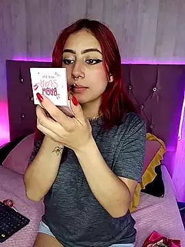 Sarah_lark from StripChat is Freechat