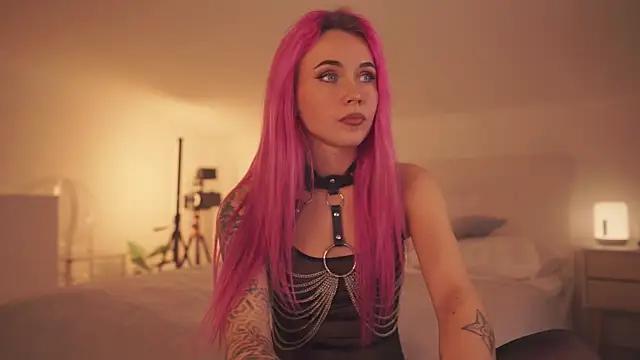 Check-out our cam rooms range and converse on a personal level with our delicious livecams streamers, showing off their spicy curves and toys.