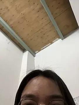 Sarahhh123 from StripChat is Freechat