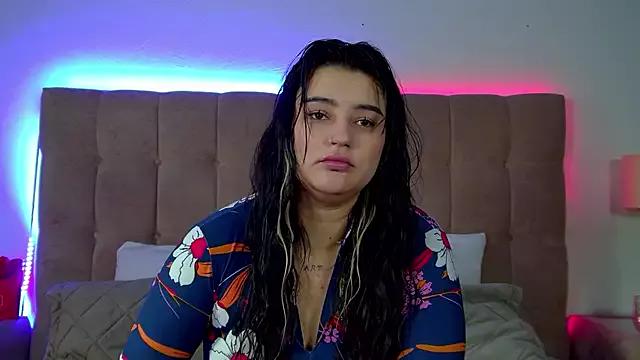 SaraOswald from StripChat is Freechat