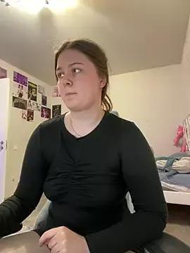 Sasha_Kitten from StripChat is Freechat