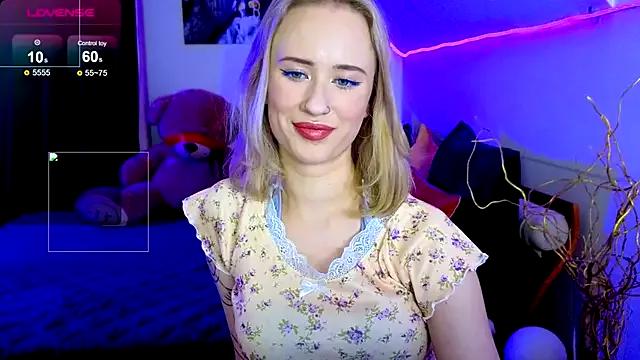 Check-out our cam rooms range and converse on a personal level with our delicious livecams streamers, showing off their spicy curves and toys.