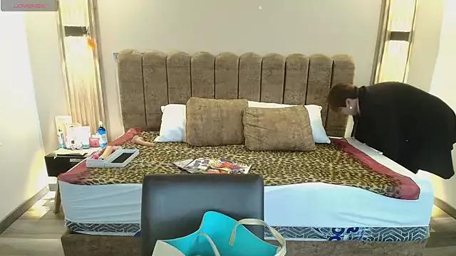 Sasharosee2 from StripChat is Freechat