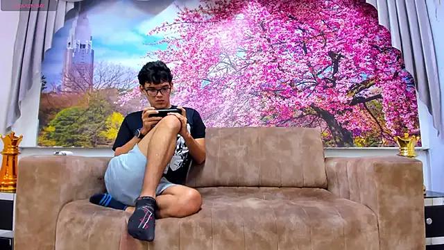 SauvagesDreams from StripChat is Freechat