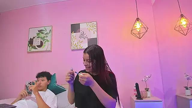 Scarlet_n_Nolan from StripChat is Freechat