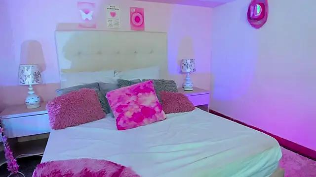 Check-out our cam rooms range and converse on a personal level with our delicious livecams streamers, showing off their spicy curves and toys.