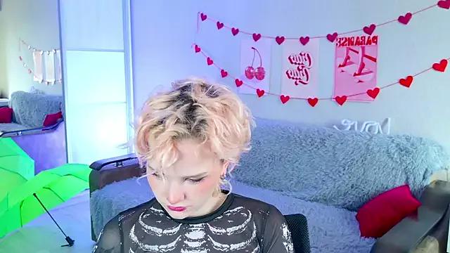 School_Love from StripChat is Freechat