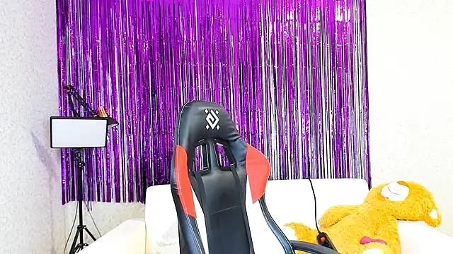 Check-out our cam rooms range and converse on a personal level with our delicious livecams streamers, showing off their spicy curves and toys.