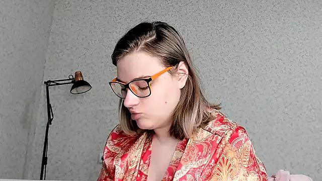 Seductive_She_Wolf from StripChat is Freechat