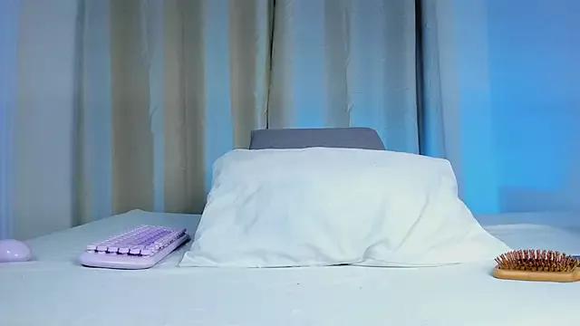 Selenafox_0 from StripChat is Freechat