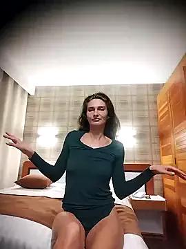 Selumira from StripChat is Freechat