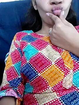 SENORITA_X from StripChat is Freechat