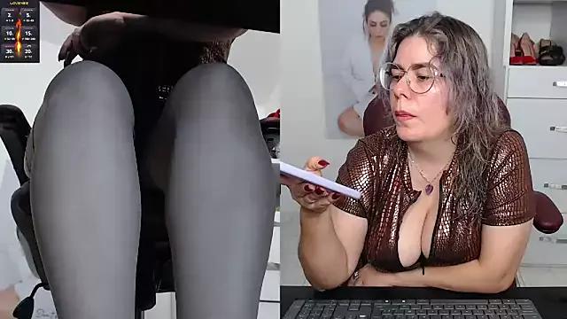 Serenay_ from StripChat is Freechat