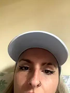 Sexy_Bulgarian_woman from StripChat is Freechat