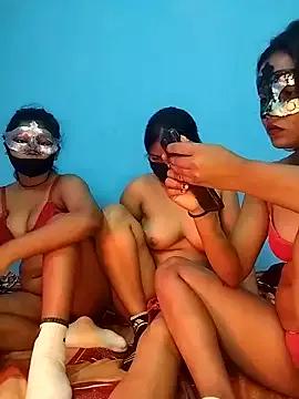 Sexy_dolls from StripChat is Freechat