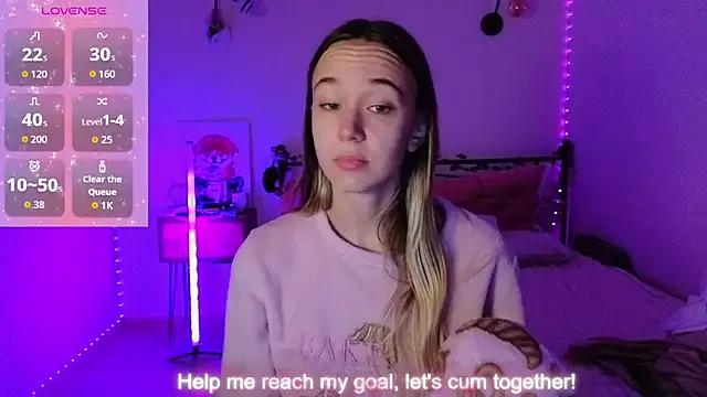 Check-out our cam rooms range and converse on a personal level with our delicious livecams streamers, showing off their spicy curves and toys.