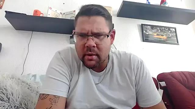 sexykevin17cm from StripChat is Freechat