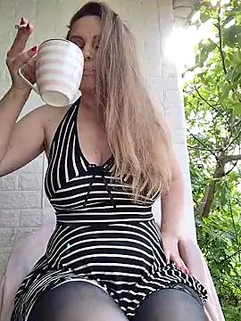 SexyMichellexo from StripChat is Freechat