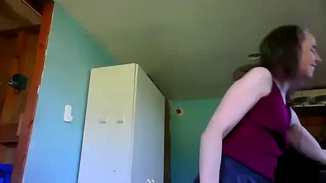 SexyRach75 from StripChat is Freechat