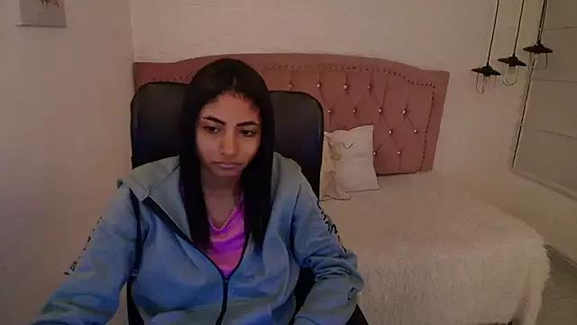 shaneelle from StripChat is Freechat