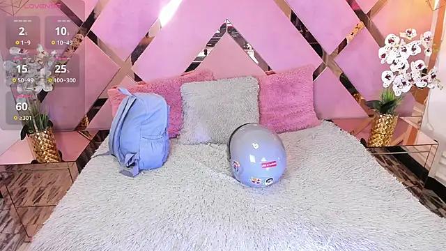 Check-out our cam rooms range and converse on a personal level with our delicious livecams streamers, showing off their spicy curves and toys.