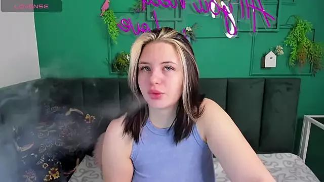 Check-out our cam rooms range and converse on a personal level with our delicious livecams streamers, showing off their spicy curves and toys.