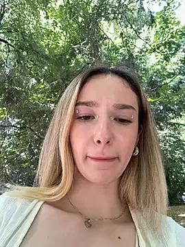 Siesta_Walker from StripChat is Freechat