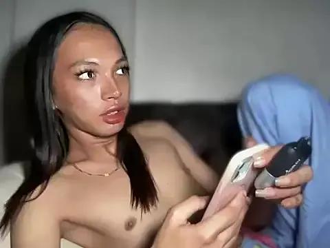 Simi_Ipit from StripChat is Freechat