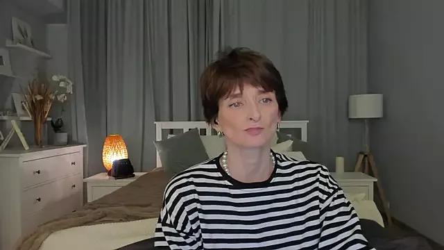 SimonaDeBeauvoir from StripChat is Freechat